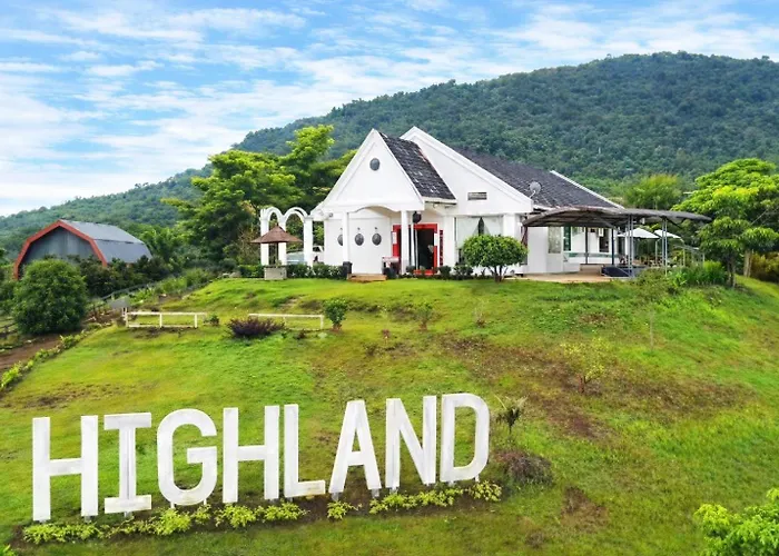 Highland Farmhouse Resort Family